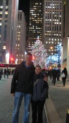 Vor dem Mega-Weihnachtsbaum beim Rockefeller Center