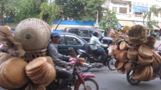 Beladene Mopeds in Phnom Penh
