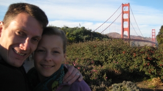 Wir vor der Golden Gate Bridge