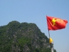 Vietnamesische Flagge in Halong-Bucht