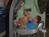 Erk steuert eine Rakete im Planetarium